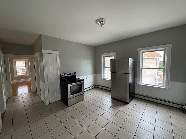 46 Whittier Ave #3 — Photo 7