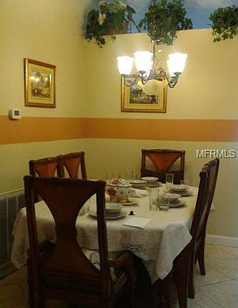 4th image of 2358 Queenswood Cir