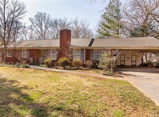 6142 Deveron Dr, Charlotte, NC 28211