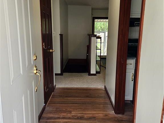 3rd image of 701 S Crisp Ave