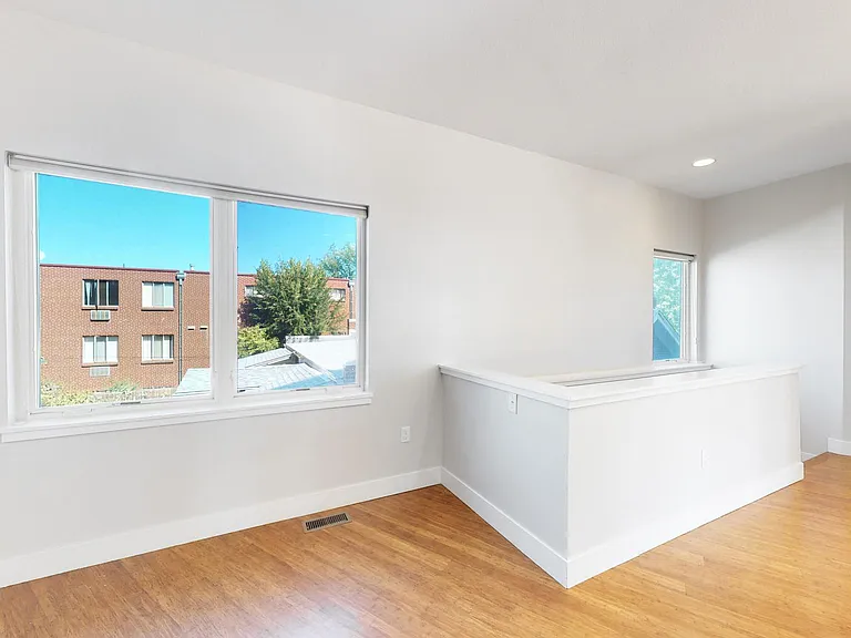 945 S Washington St — Photo 12