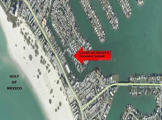 11140 1st St E, Treasure Island, FL 33706