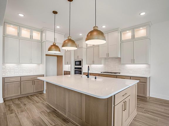 5th image of 18521 Crowned Connell Ct