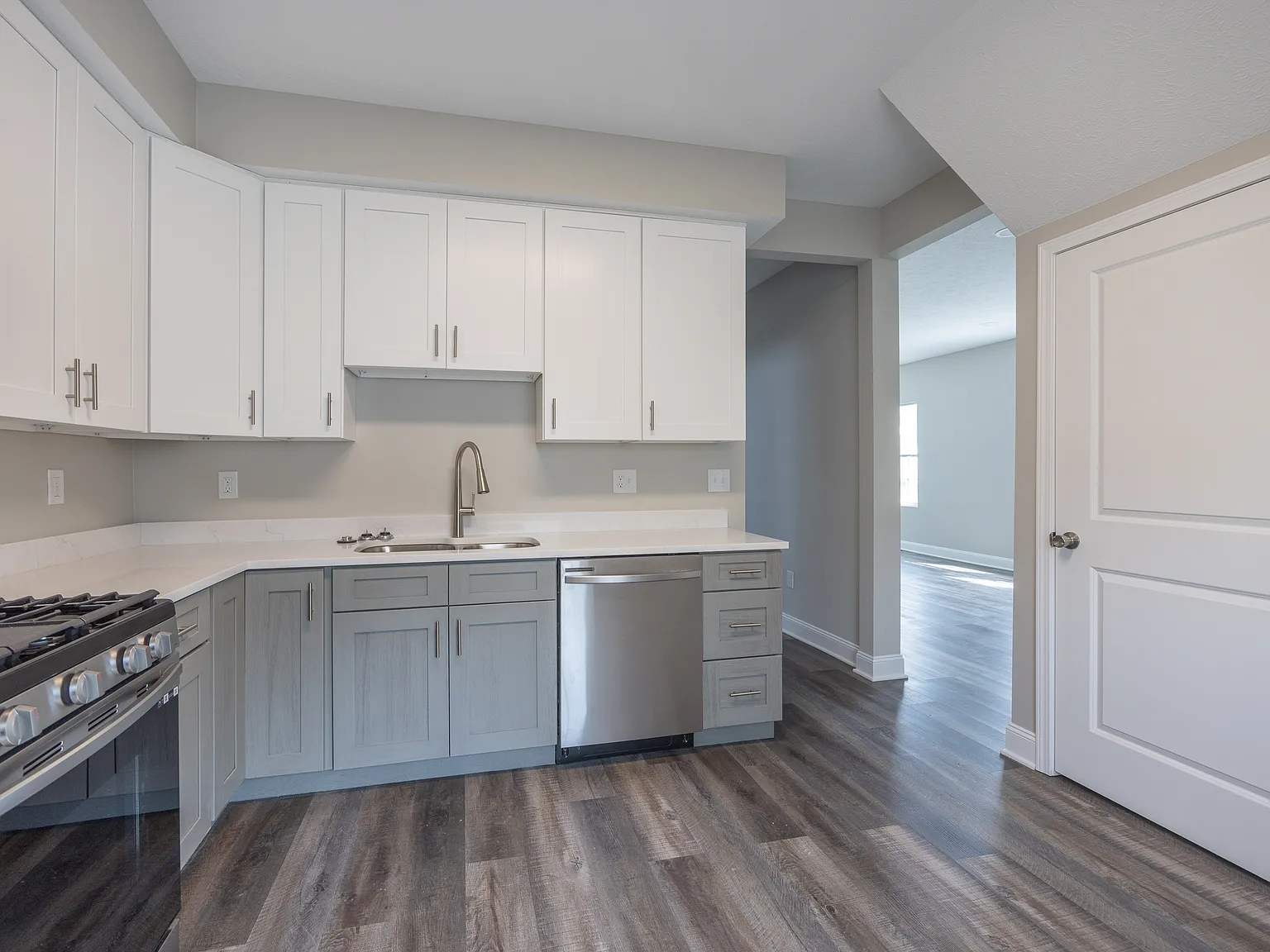 4 bed, 1630 sqft, $2,000 — Photo 4