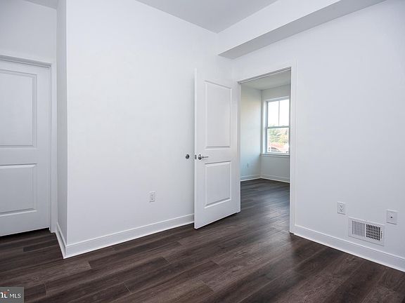 4th image of 43 Princeton Hightstown Rd #2205