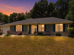 2301 Laforge Ln, Auburn, IN 46706