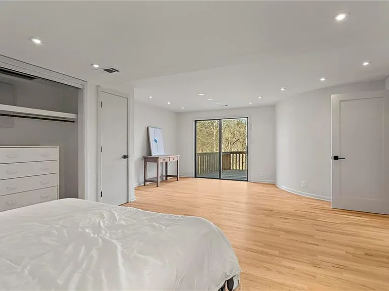 120 Laurel Dr NE — Photo 32