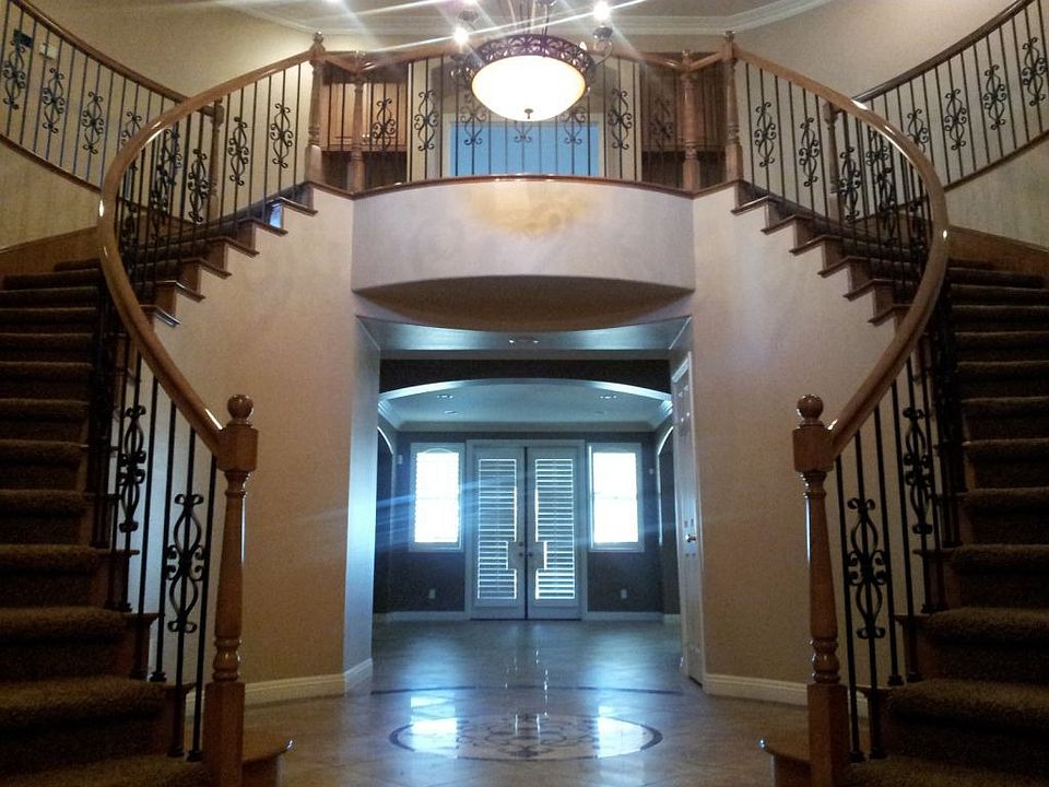 Vaulted Grand Foyer