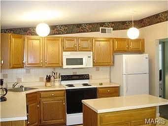 5th image of 2680 Countryside Dr