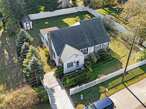 3rd image of 18 Warwick Rd