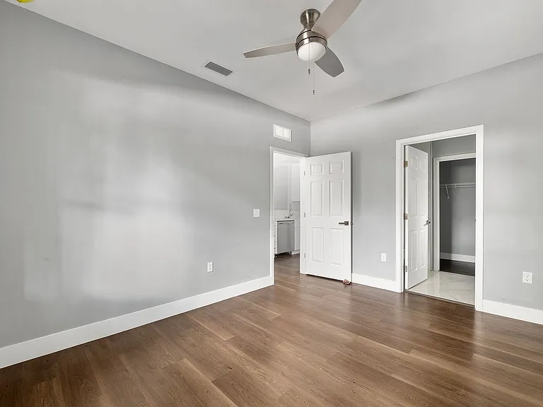 422 NW 3rd Ave — Photo 12