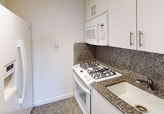 5th image of 1520 York Ave APT 12A