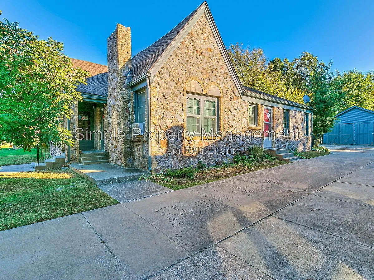1 bed, 1.0 bath, 724 sqft, $795 — Photo 2