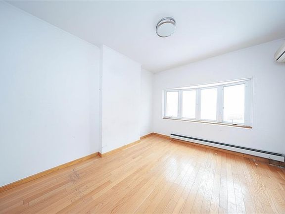 3rd image of 822 72nd St