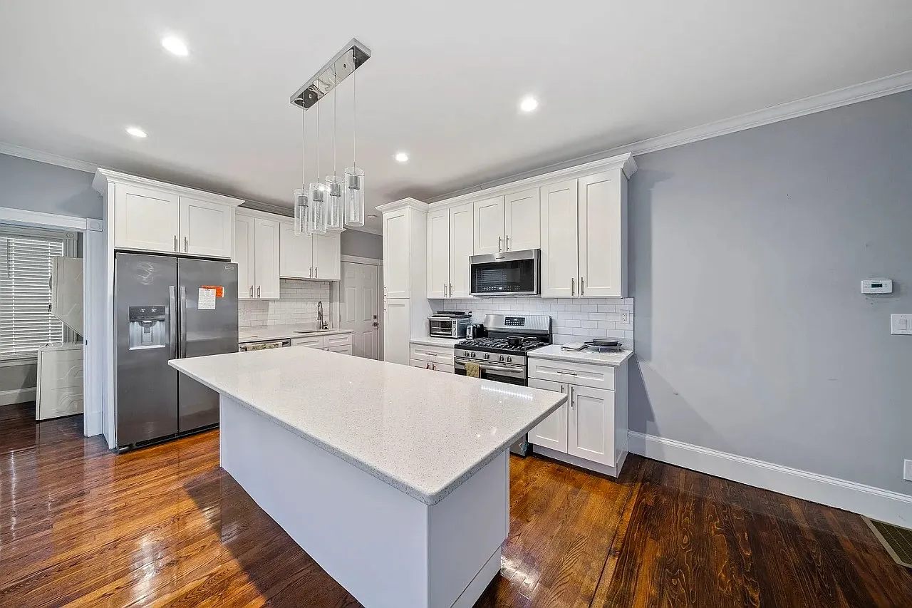 4 bed, 2265 sqft, $1,500 — Photo 2