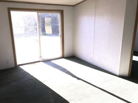 5th image of 10344 S Willow Ave