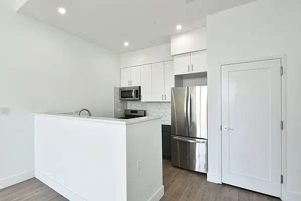 Rented by Keller Williams Legendary | media 27