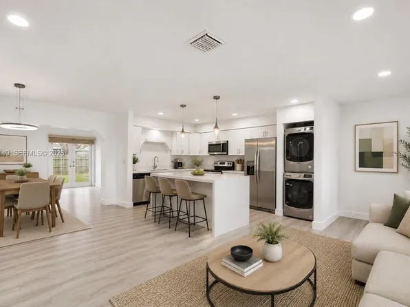 8720 NW 11th St, Pembroke Pines, FL 33024