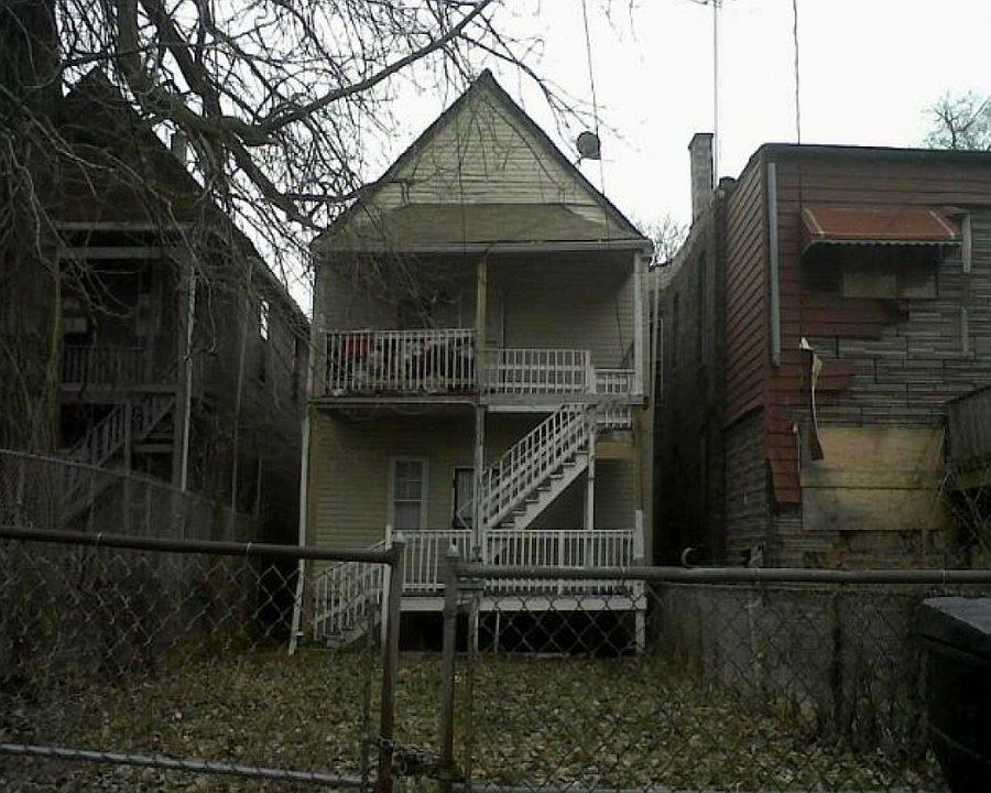 2nd image of 1036 W 61st St