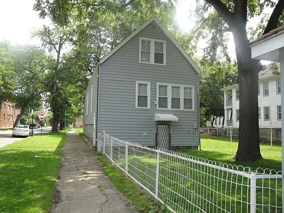 3rd image of 8000 S Burnham Ave