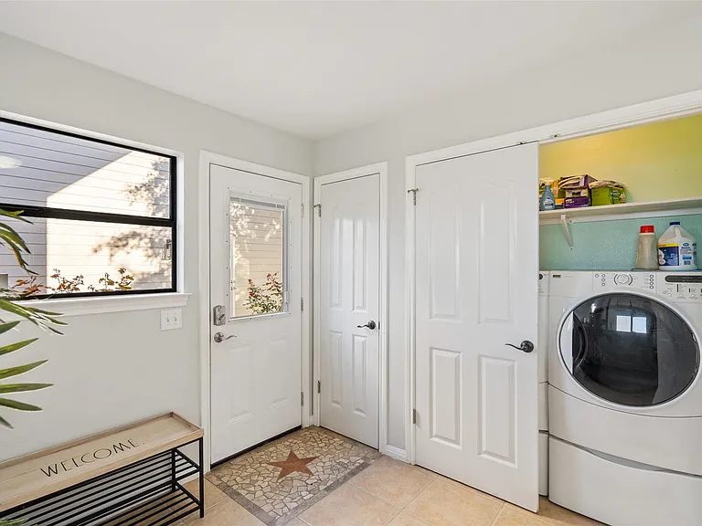 414 Gregg Dr — Photo 8