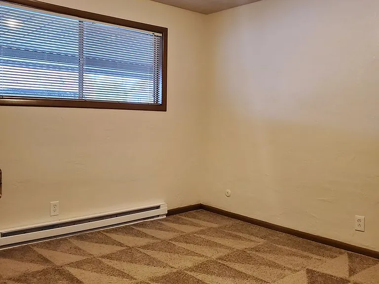 310-Colony Apartments — Photo 23