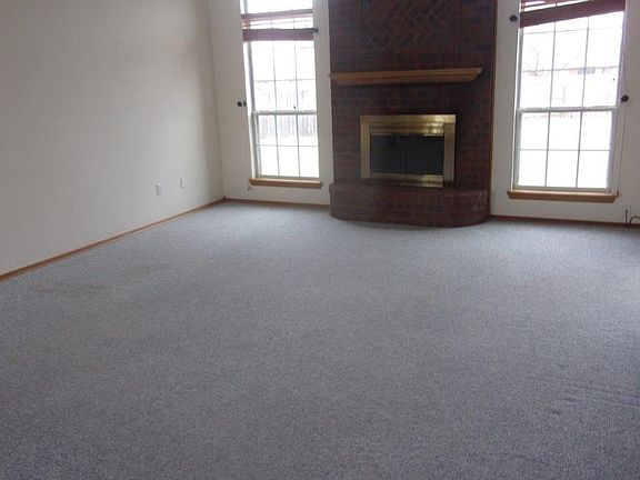 5th image of 3 NW Valleybrook Dr