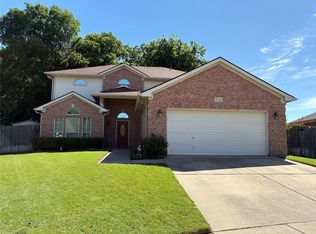 5504 Gessner Ct, Arlington, TX 76018