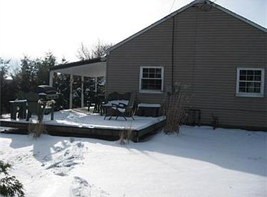 3rd image of 122 Charles Dr