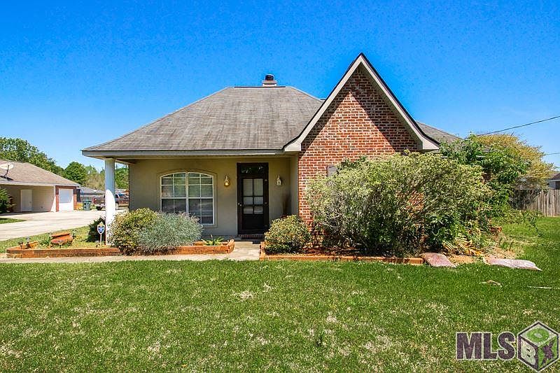 1st image of 35086 Oak Place Dr