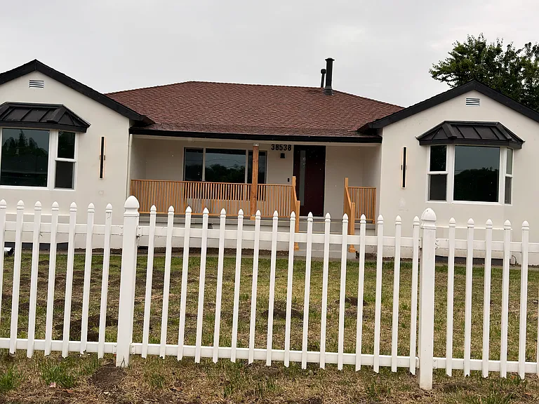 38538 Tyson Ln — Photo 1