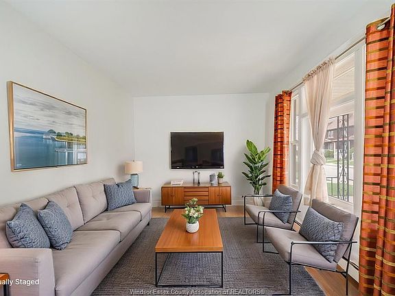 5th image of 151 Curry Ave
