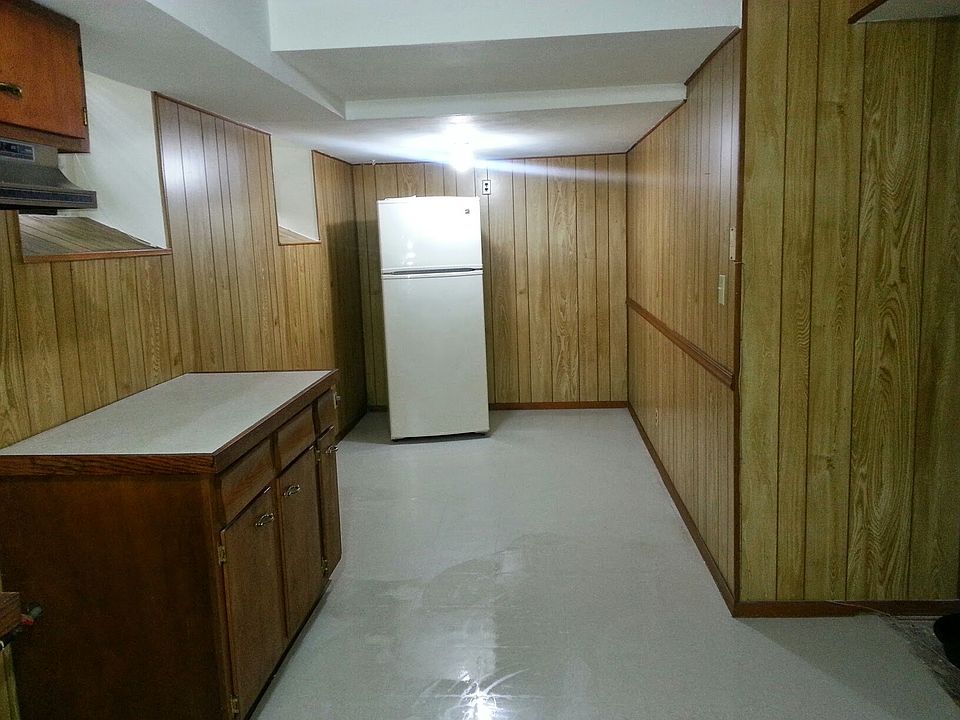 2nd image of 304 Rich Ave #1