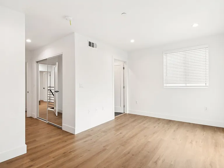 4512 Saint Elmo Dr — Photo 34
