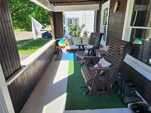 4th image of 554 Cypress St