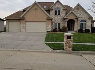 5231 Troon Dr, Lincoln, NE 68526