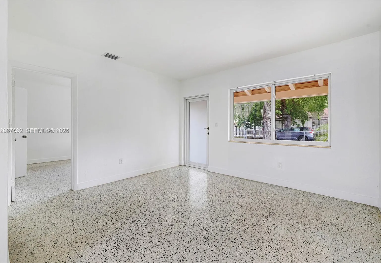 1202 NW 34th St — Photo 3