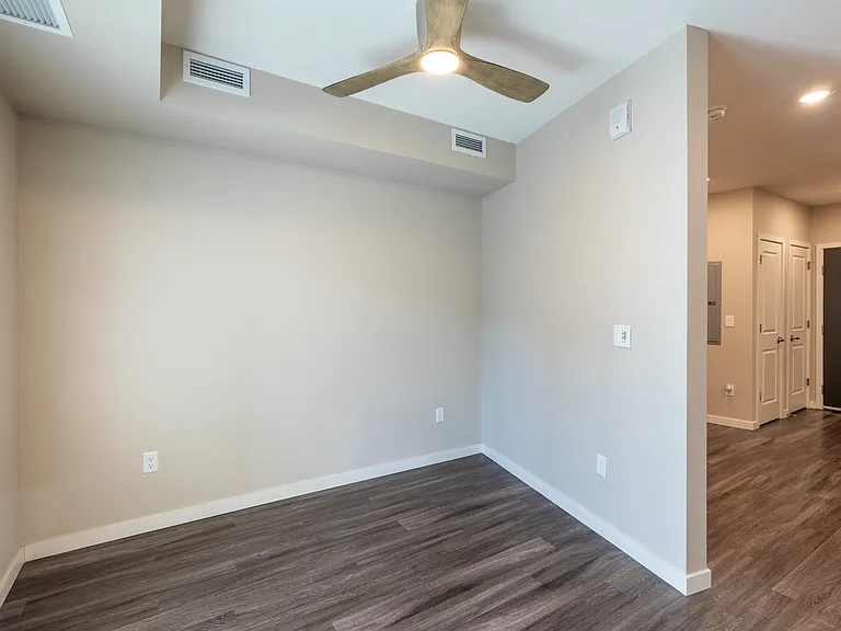 The Irving Apartments — Photo 29