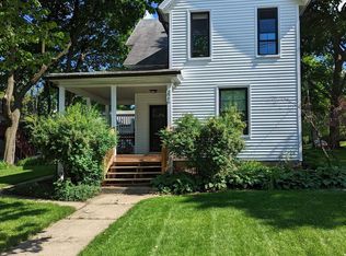 321 Prairie St #2, Saint Charles, IL 60174