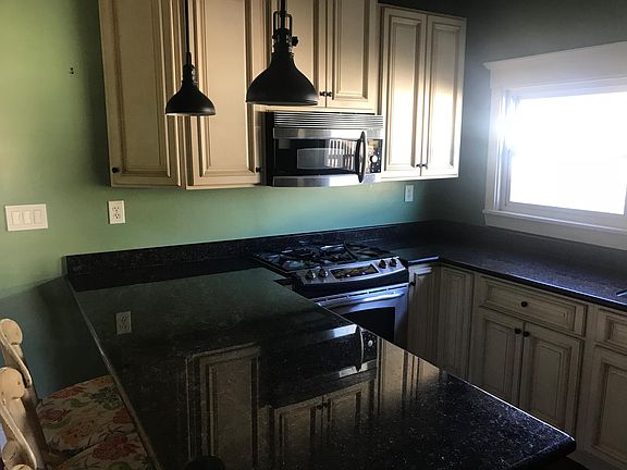 3rd image of 550 N 17th St