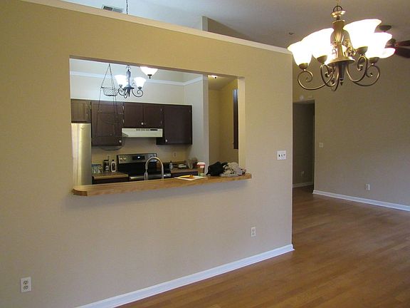 4th image of 206 Teakwood Pl