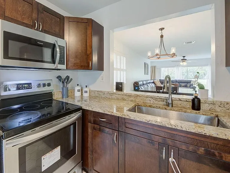 6553 NW 99th Ave #A20 — Photo 8