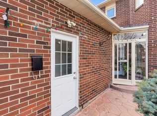 132 Castlehill Rd #L, Brampton, ON L6X4C2
