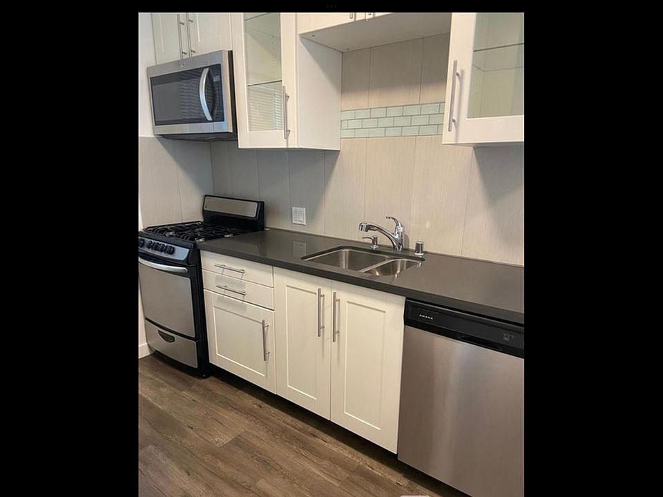 1st image of 1000 Palm Ave #22
