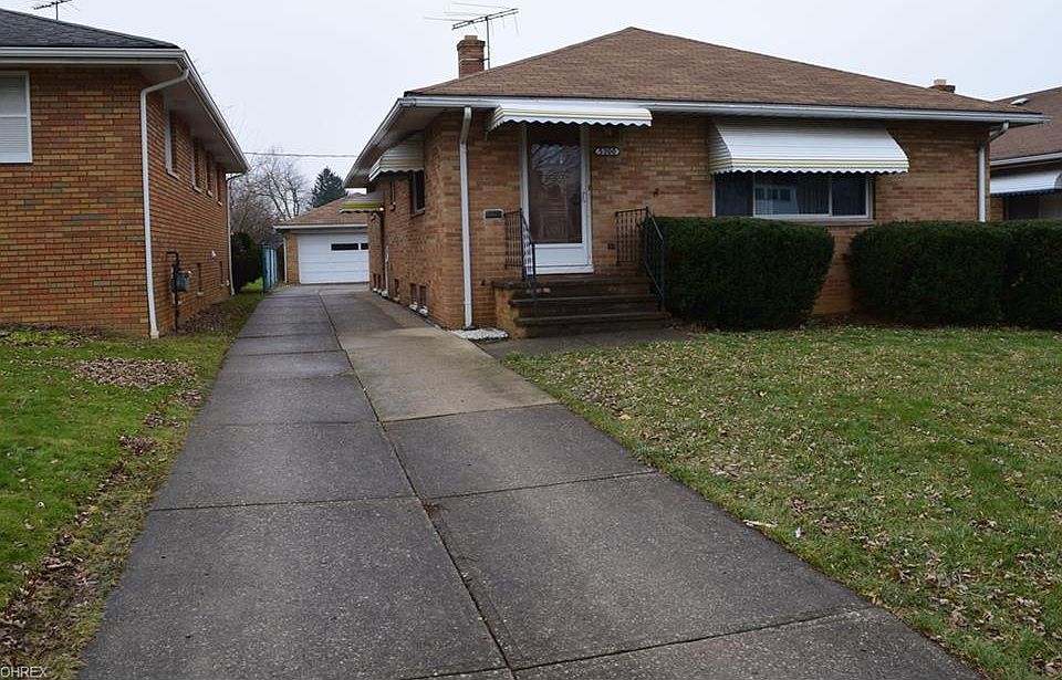 1st image of 5300 E 104th St
