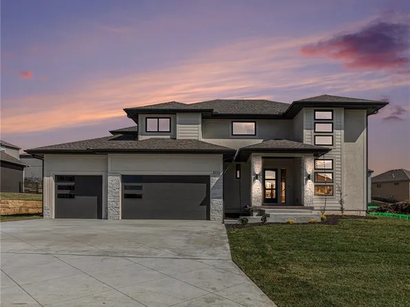 3111 SW Summit View Trl, Lees Summit, MO 64082