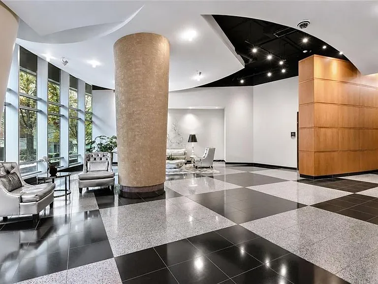 3338 Peachtree Rd NE #1105 — Photo 41