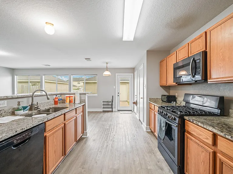 20931 Walder Ct — Photo 22