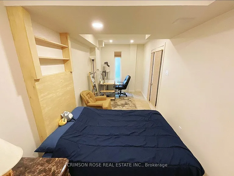 30 Orsett St #MAIN FL — Photo 11