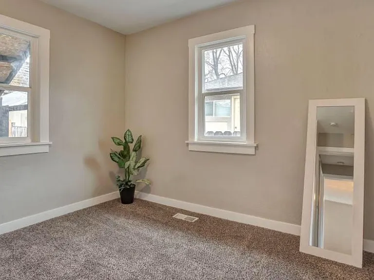 156 E Garden Ave — Photo 11
